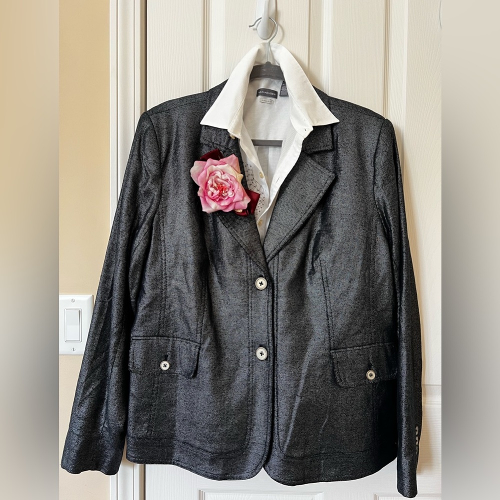 Black-silver-metallic linen cotton, button front, long sleeves blazer/jacket.